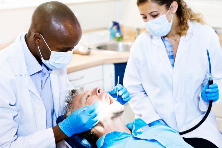 Oral Hygienist vs. Dental Assistant: Which Career Path is Right for You ...